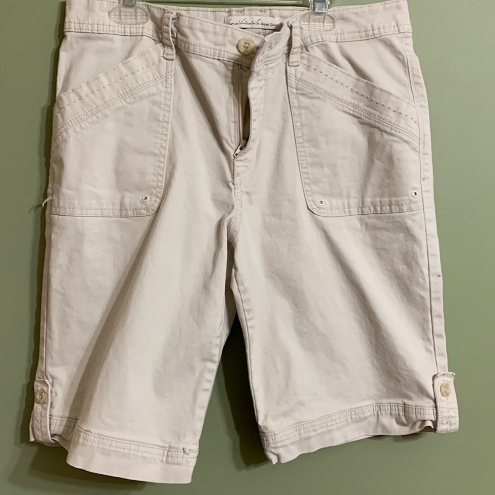 Khaki Gloria Vanderbilt Shorts